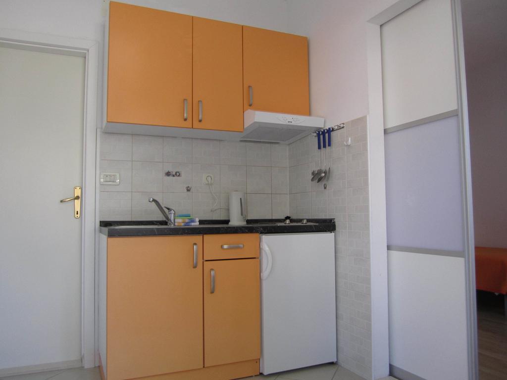 Apartments Ivan & Tonka Tučepi Zimmer foto