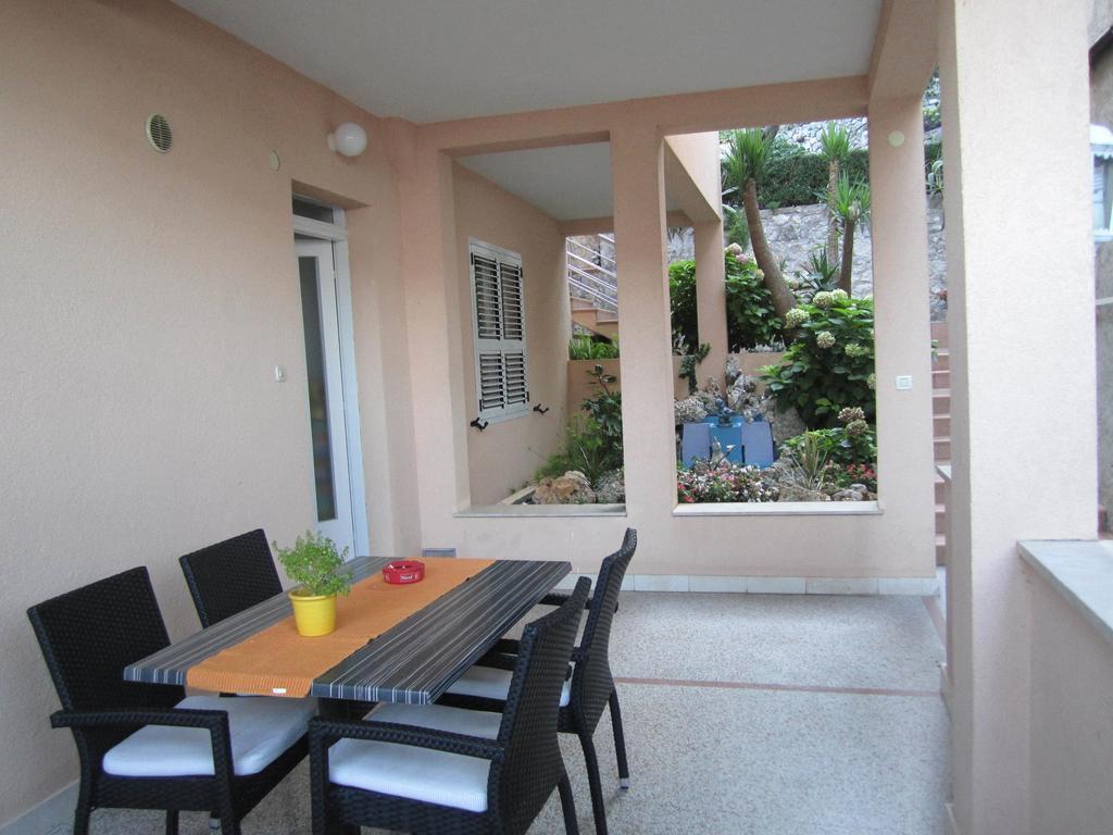 Apartments Ivan & Tonka Tučepi Exterior foto